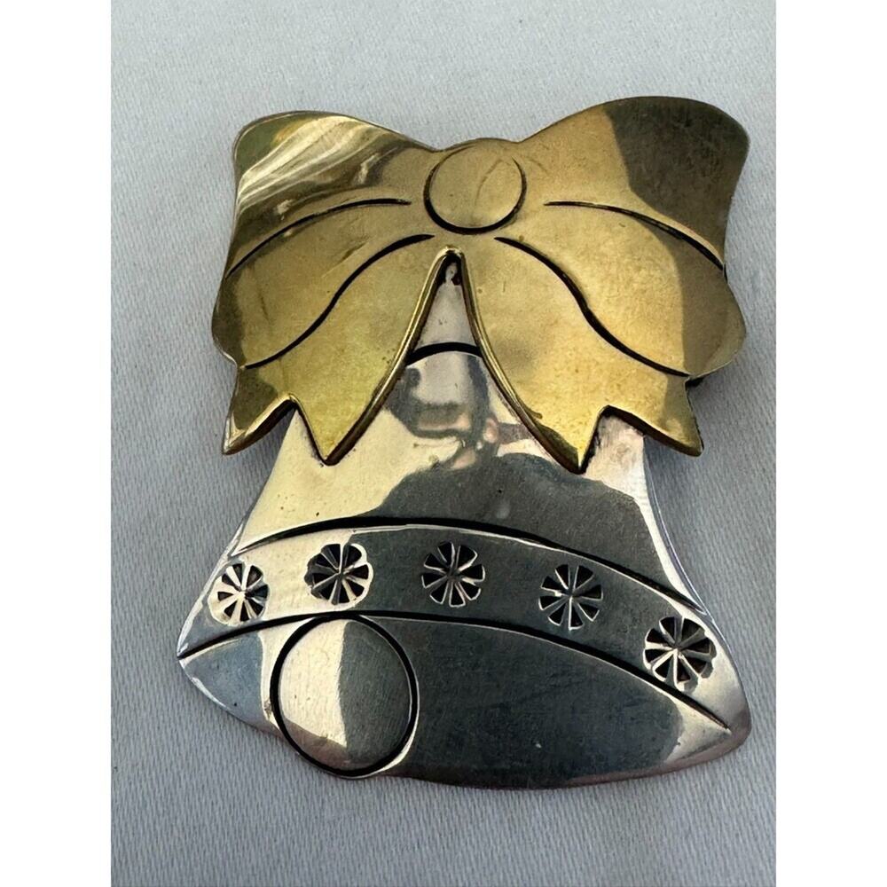 Silver .925 Mexico signed Gold/Vermiel Bow Silver Bell 18 grams